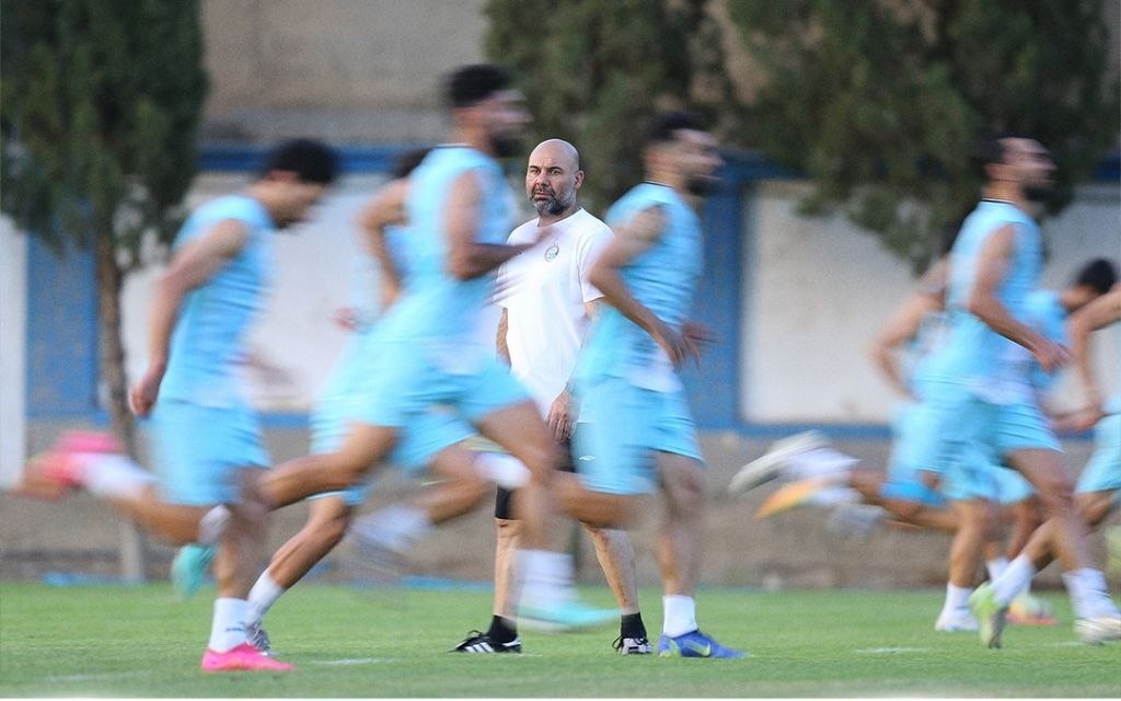 آریا جوان