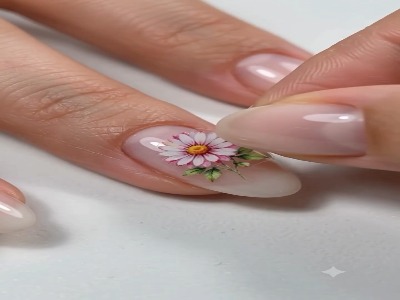 طراحی ناخن گل گلی