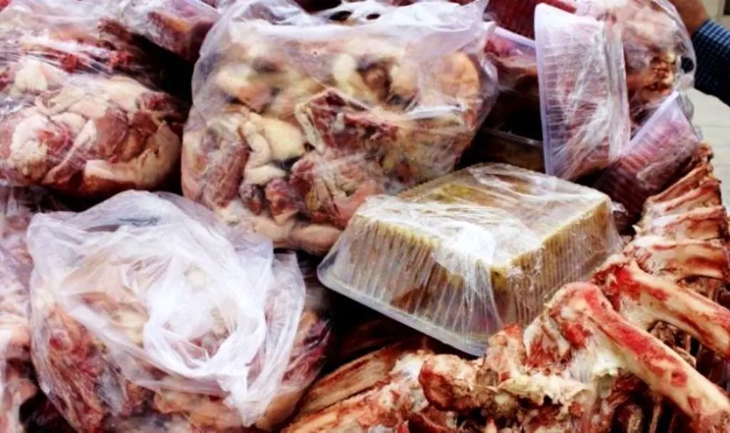بیش از ۶۰۰ کیلوگرم گوشت فاسد در یکی از دانشگاه‌های خراسان جنوبی کشف شد