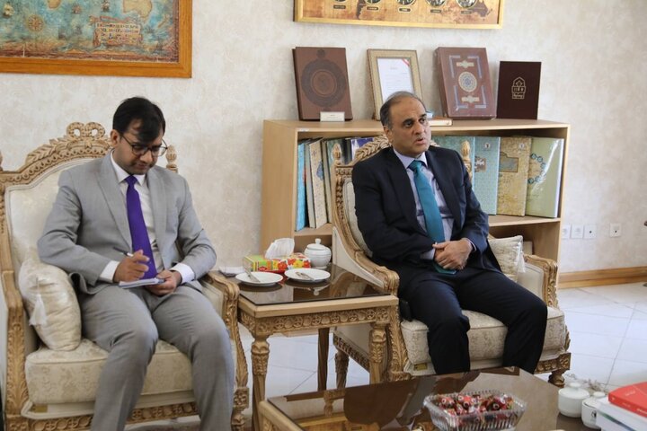 آریا جوان