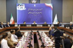 حمایت از کسب و کارها؛ محور نشست محمد کبیری با جامعه بازاریان و بازرگانان کیش