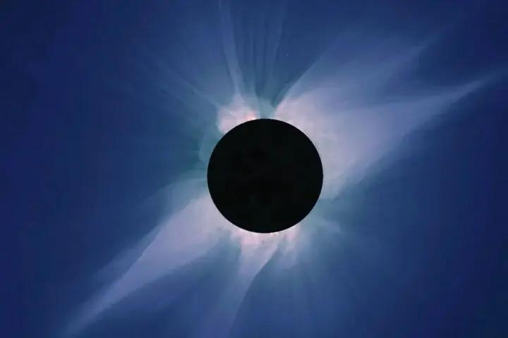آریا جوان