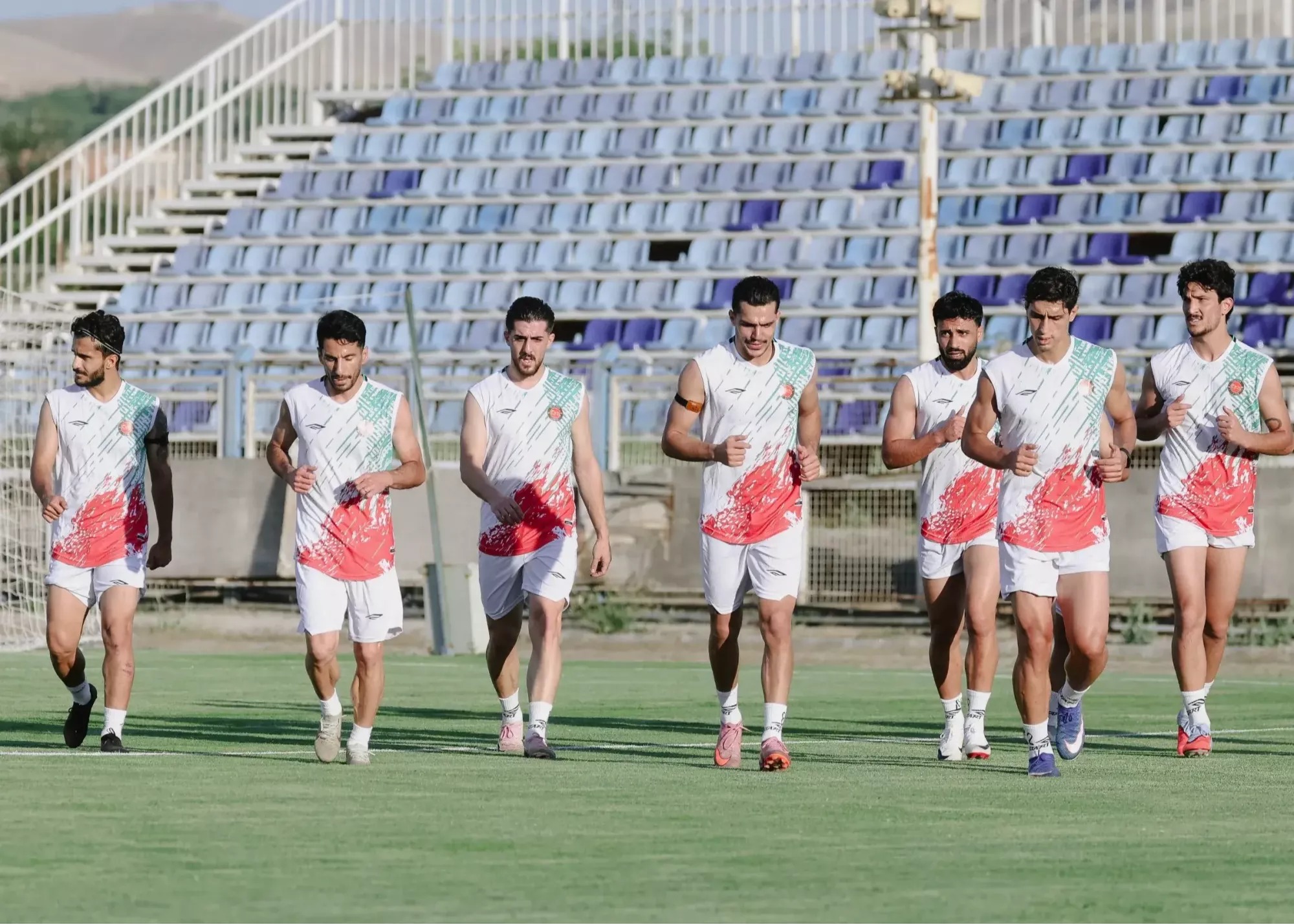 آریا جوان