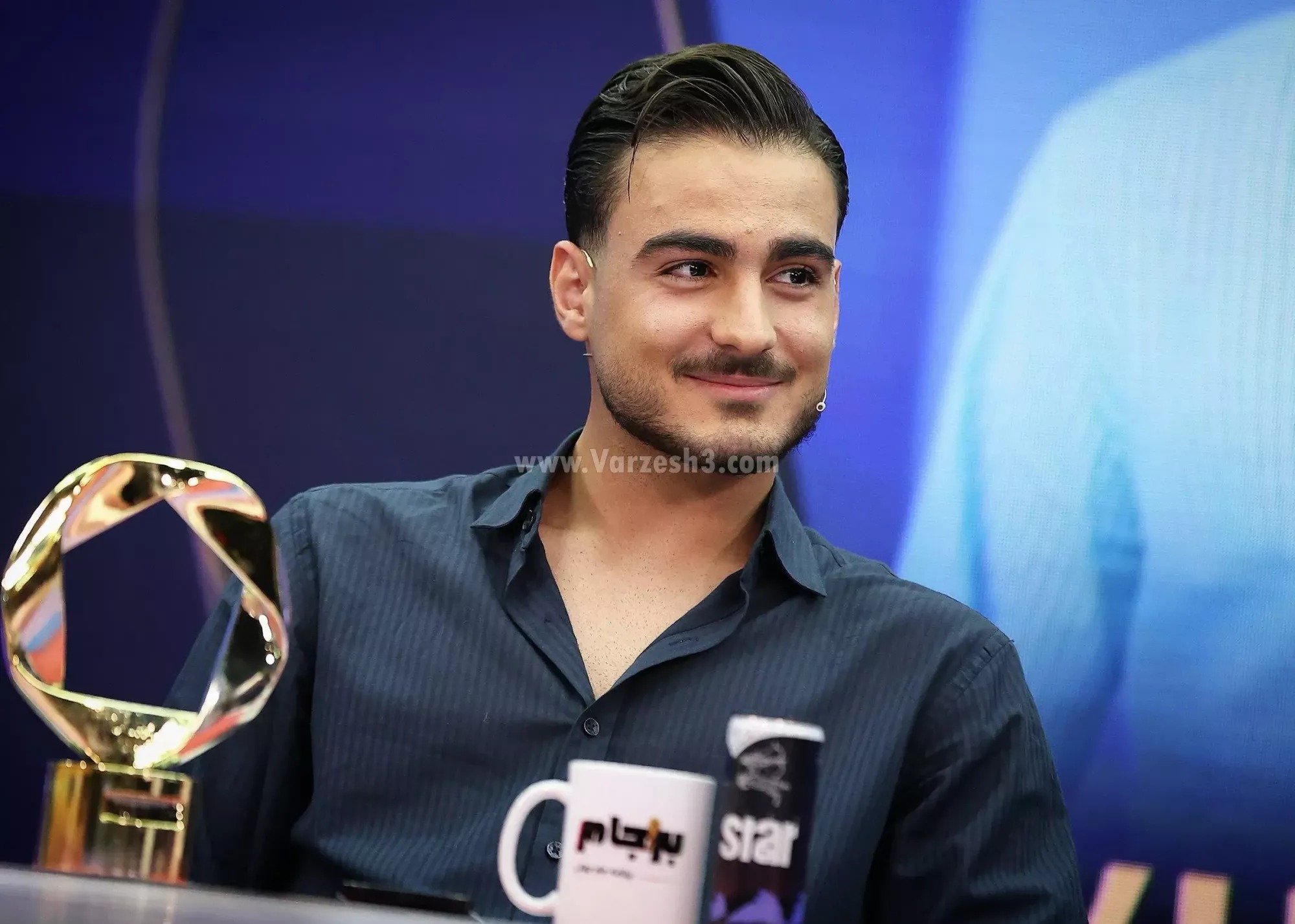 آریا جوان