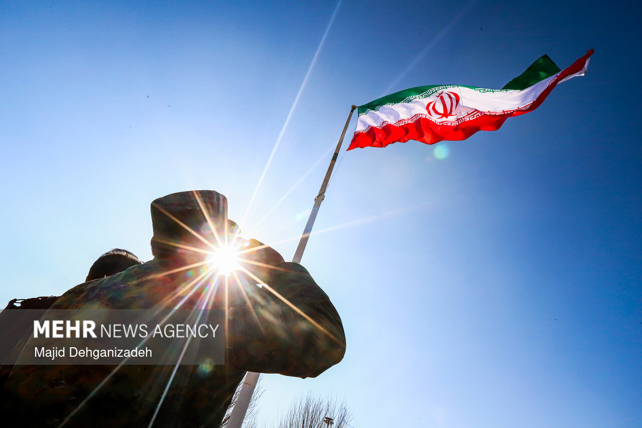ای وطن! با تو بسته‌ام عهدی/ جانم از آنِ توست، تن تا هست