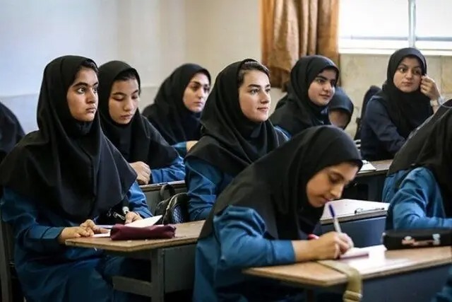 رویکرد آموزش و پرورش فعالیت یک نوبته مدارس است