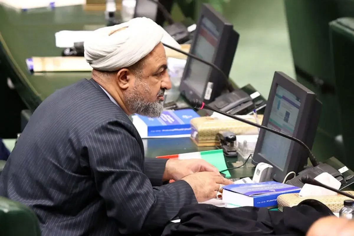 حمید رسایی: مگر منصوب رئیس‌جمهور در شعام می‌تواند مجلس را تعطیل کند؟!