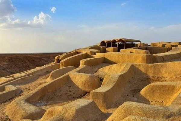 آریا جوان