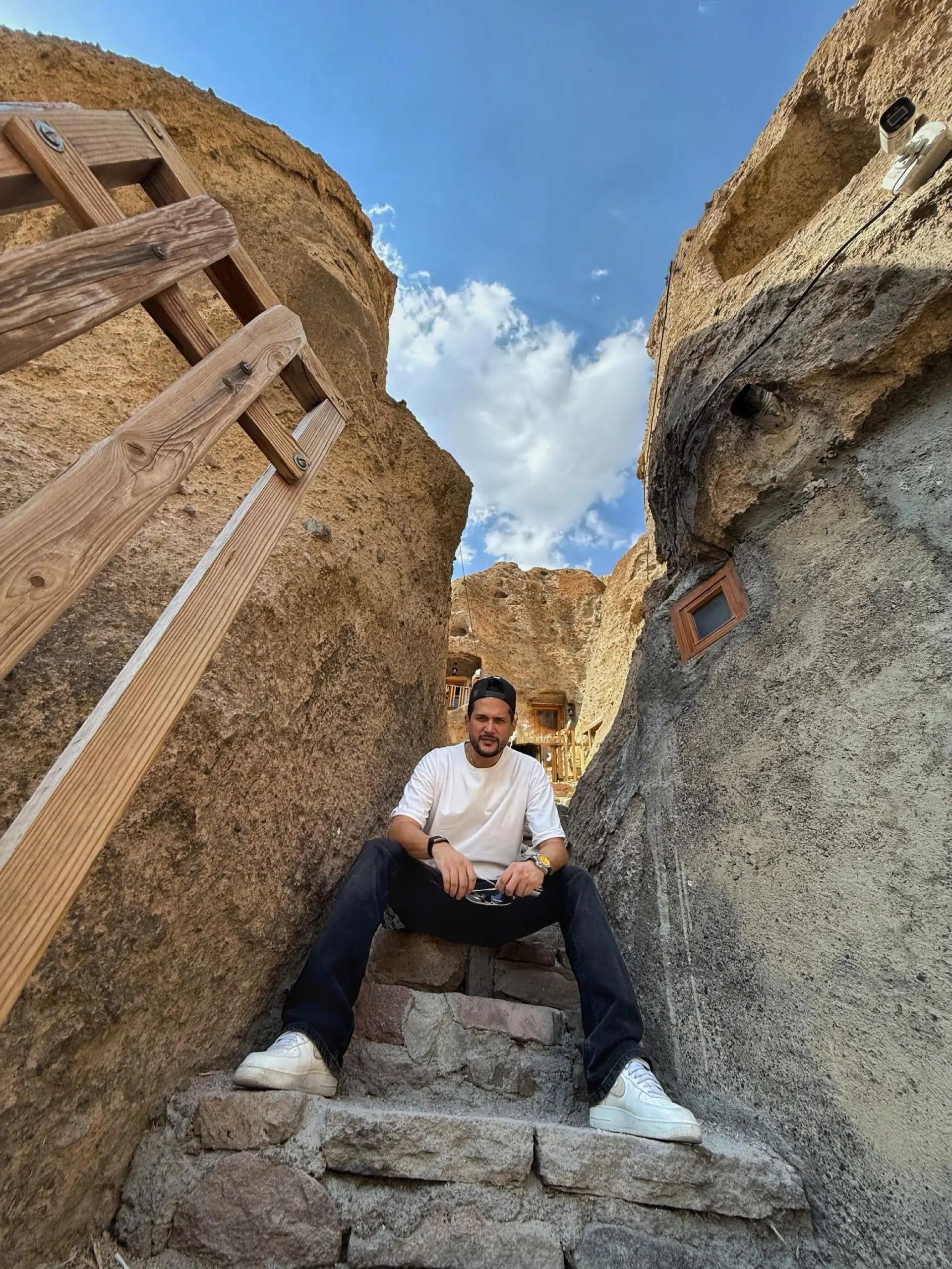 آریا جوان