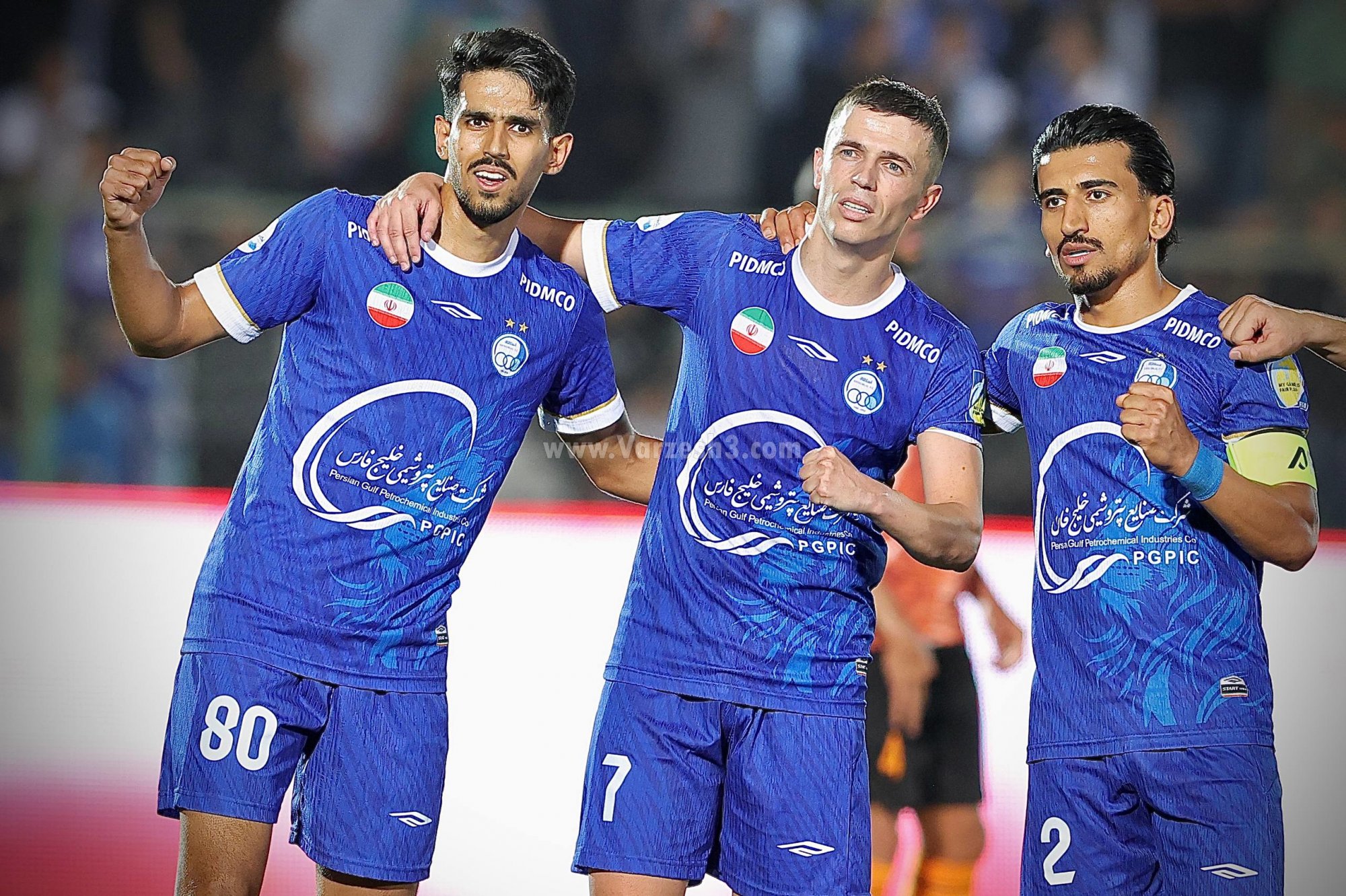 آریا جوان