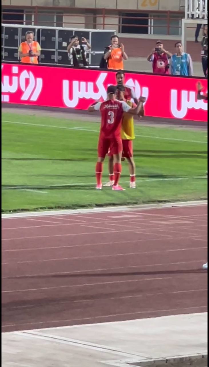 آریا جوان