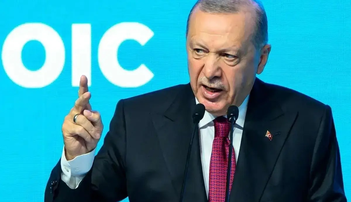 اردوغان: ترکیه و ایران از پایان محدودیت‌های کشتیرانی در تنگه هرمز حمایت می‌کنند
