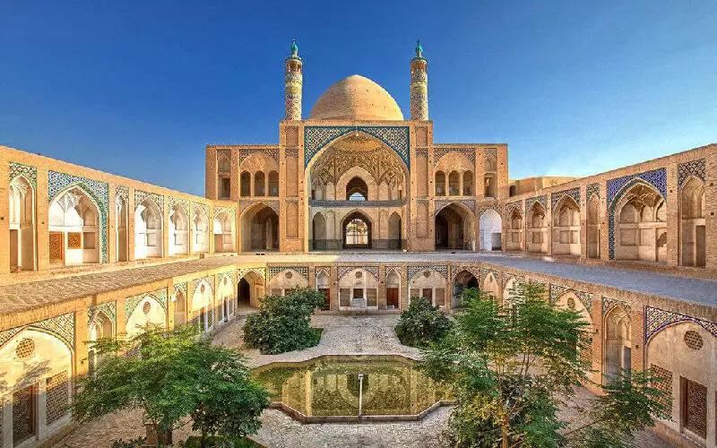 آریا جوان