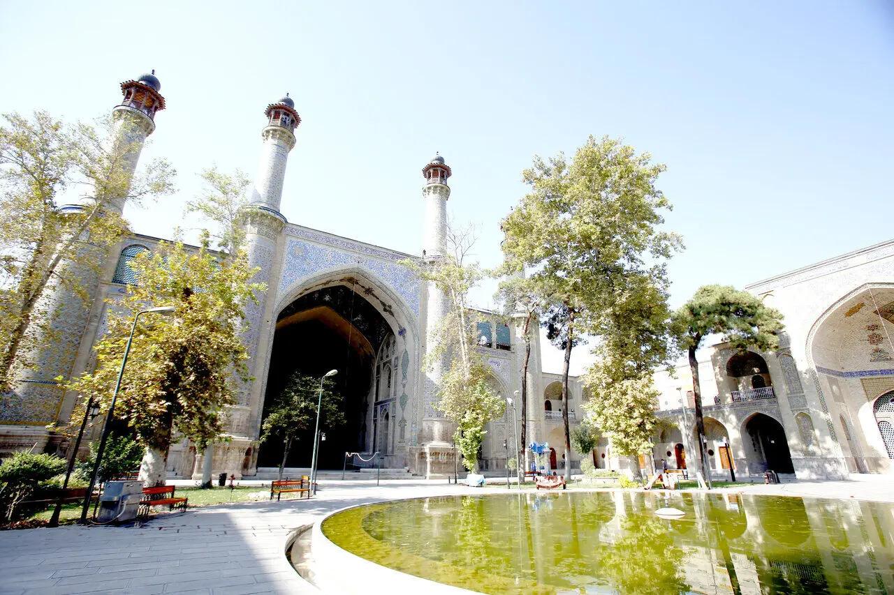 آریا جوان