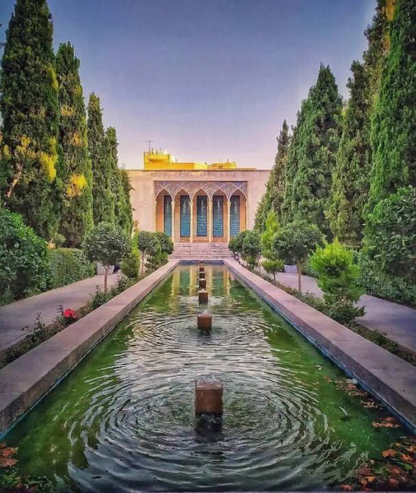 آریا جوان