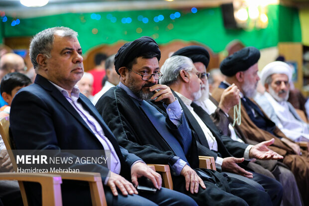 آریا جوان