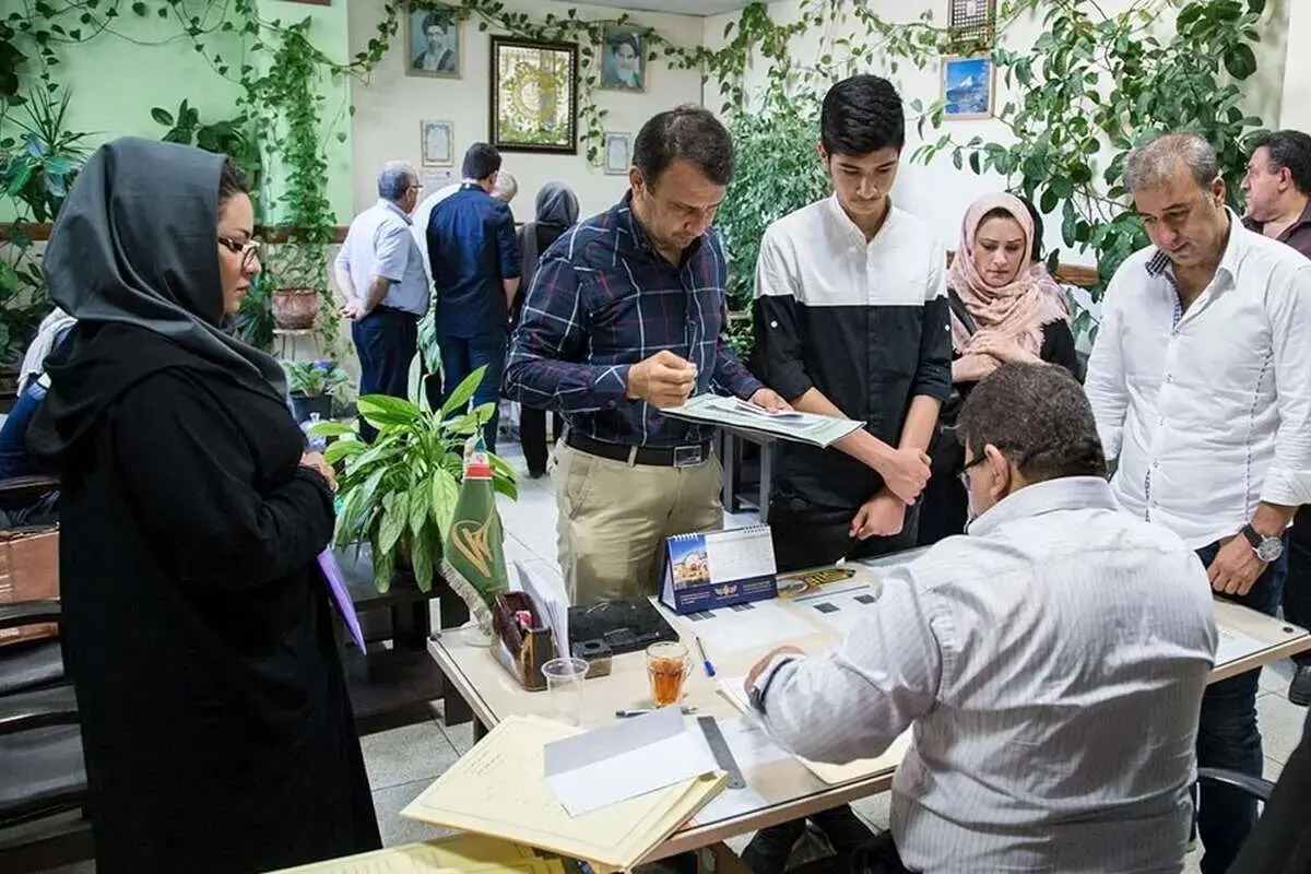 مدارس هیئت امنایی برای ثبت نام پول می گیرند؟