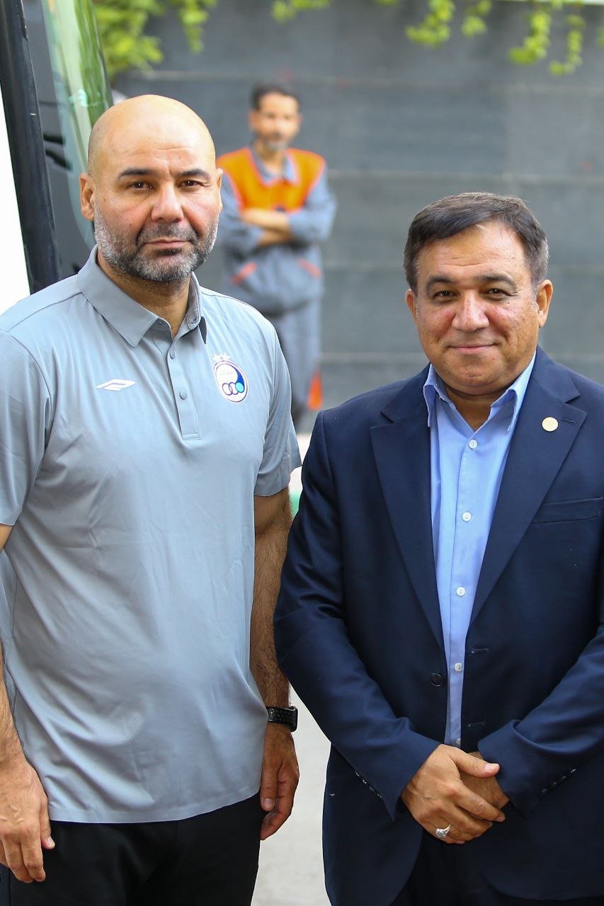 آریا جوان