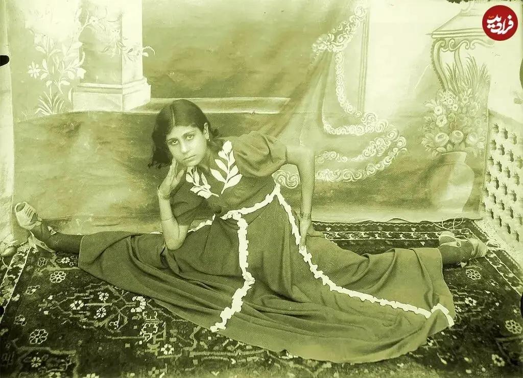 آریا جوان