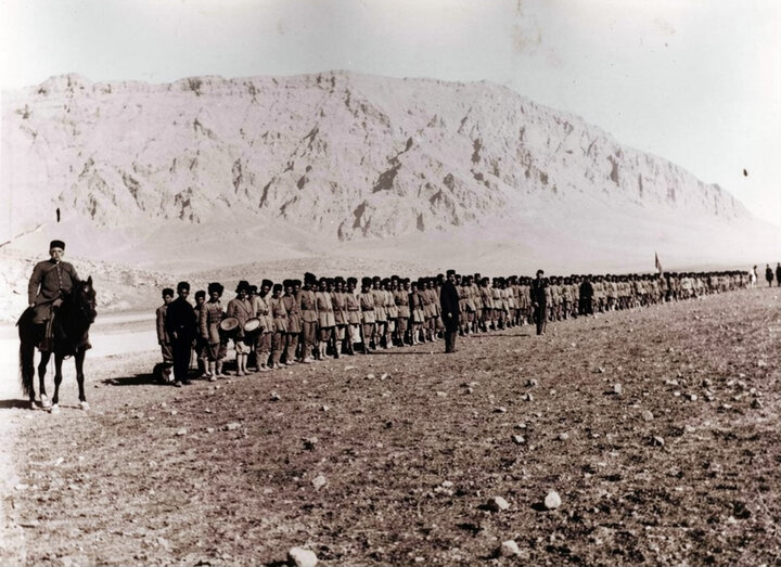 آریا جوان