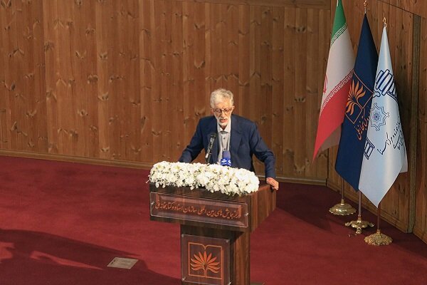 آریا جوان