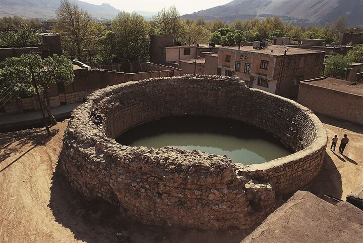 آریا جوان