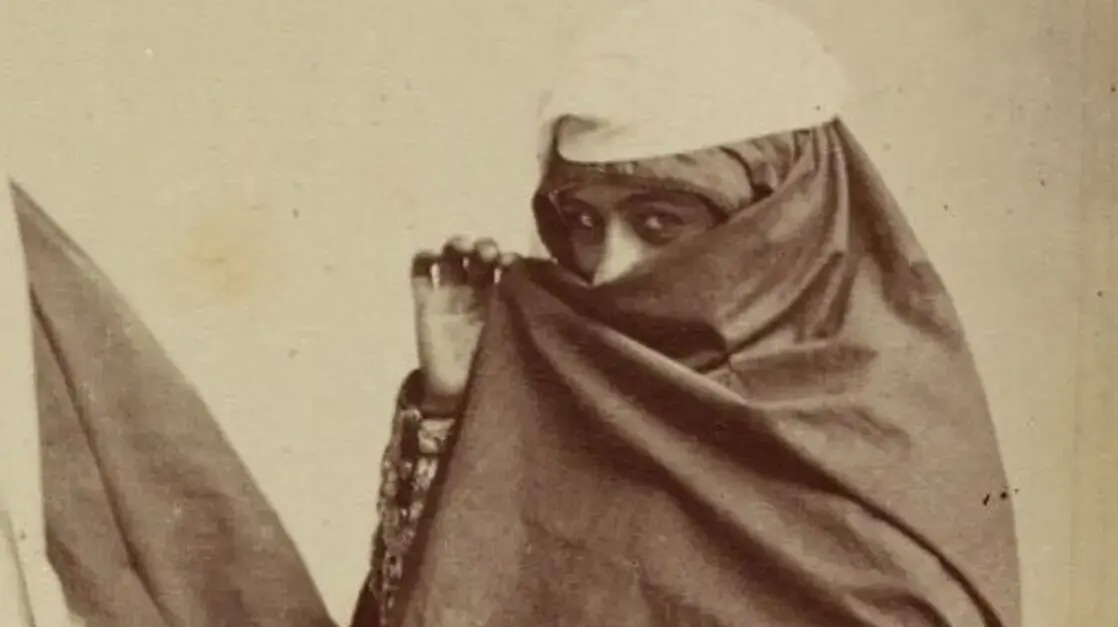 سفر در زمان؛ عکس جالب پنج زن ایرانی در دوران قاجار
