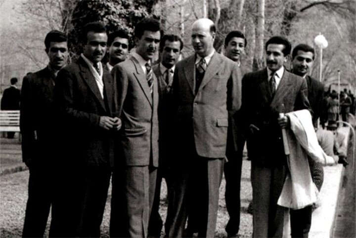 آریا جوان