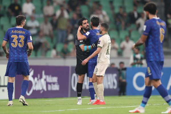 آریا جوان