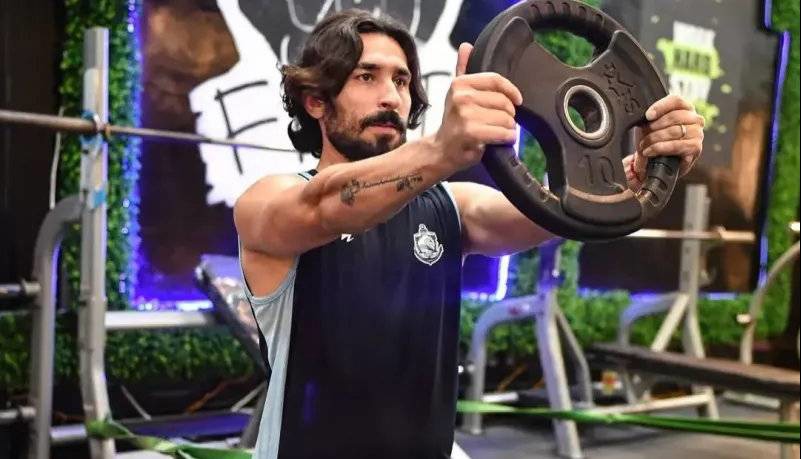 مازیار برای ملوانی‌ها وزنه ده کیلویی تجویز کرد!