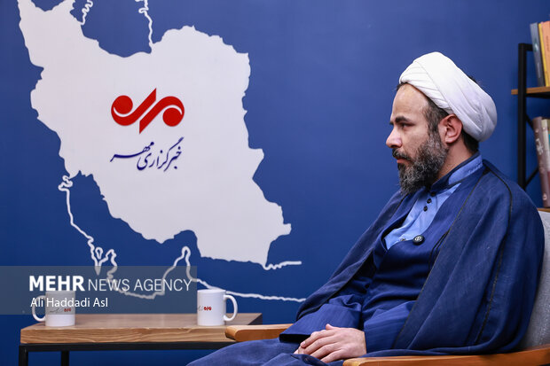 آریا جوان
