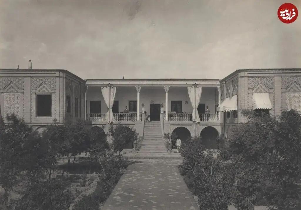 آریا جوان