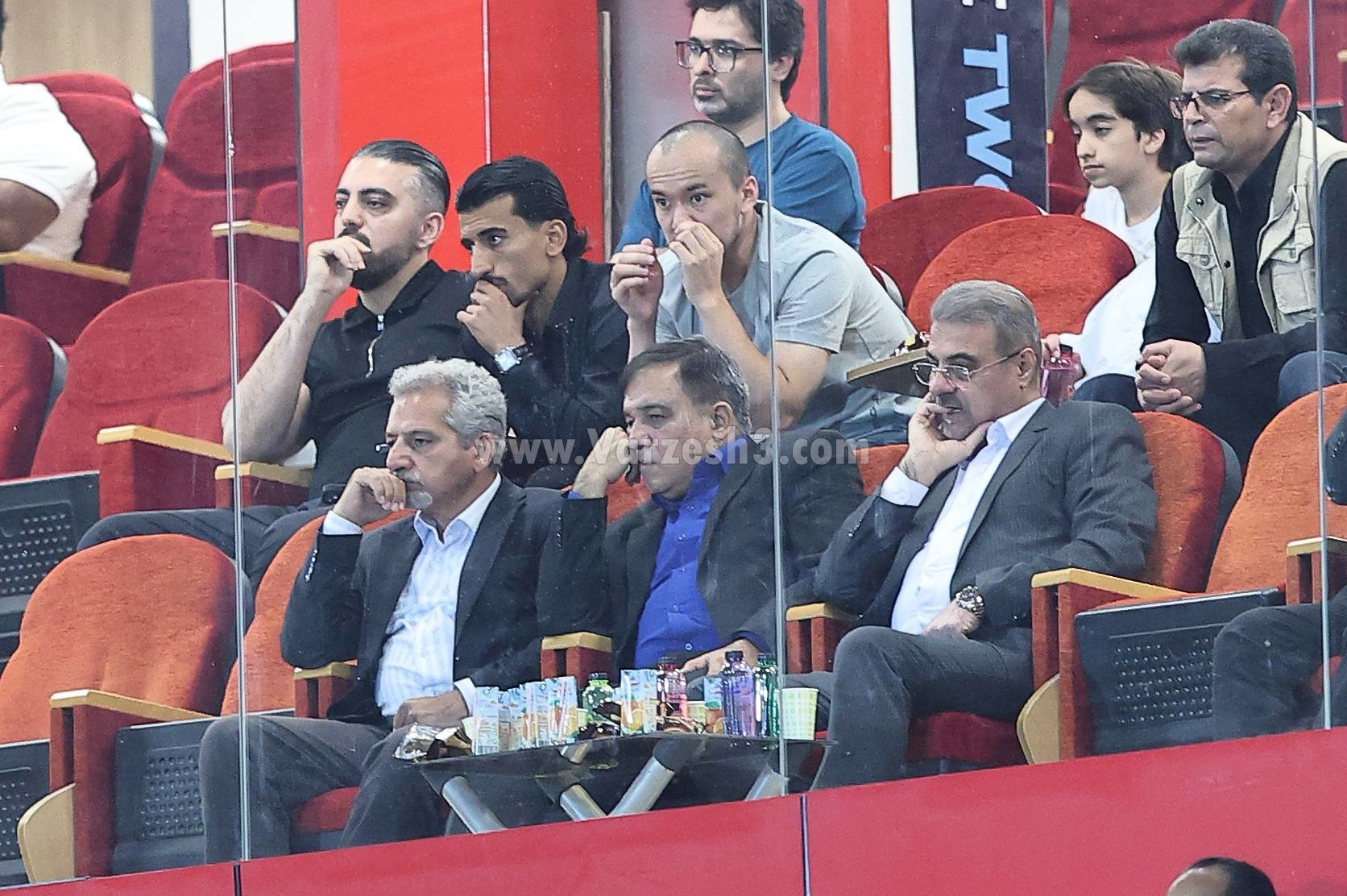 آریا جوان