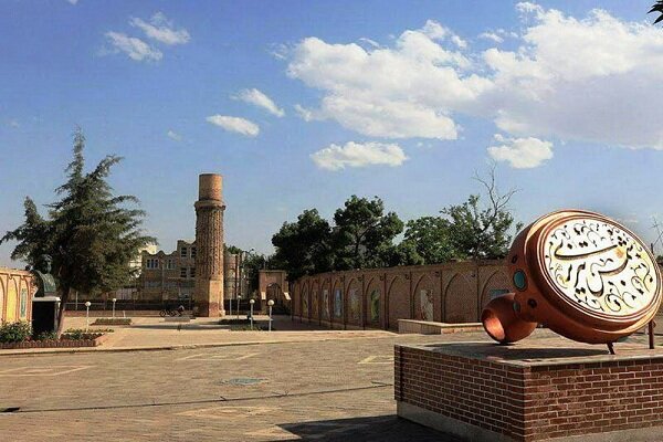 آریا جوان