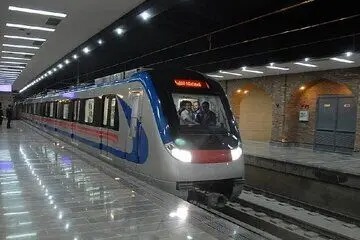 شرط جدید خرید کارت مترو: ثبت کدملی و تأیید شمارۀ همراه مسافر