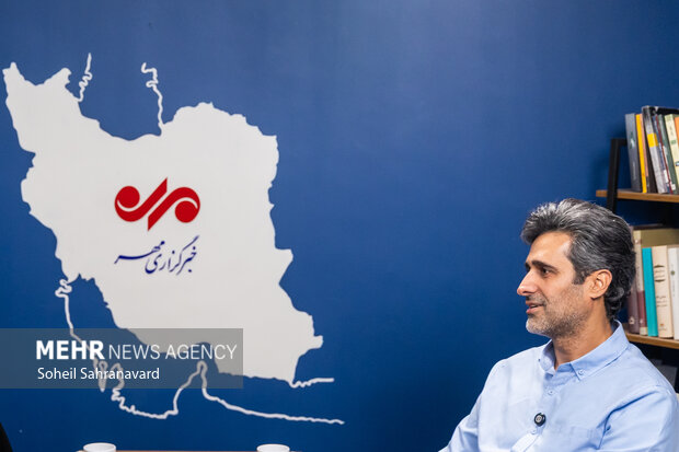 آریا جوان