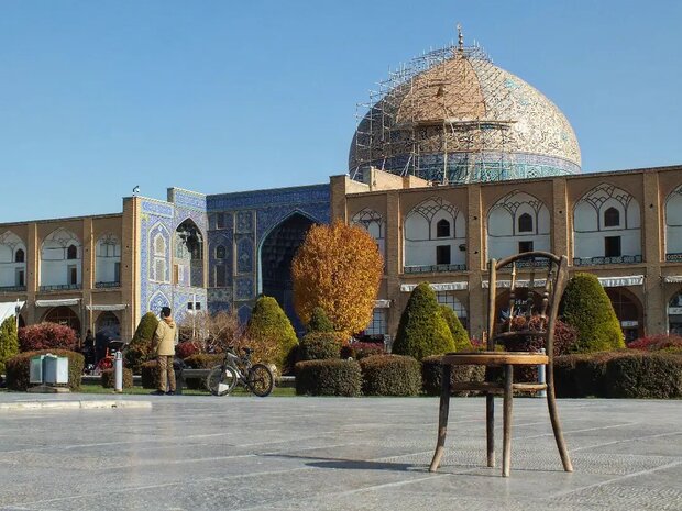 آریا جوان