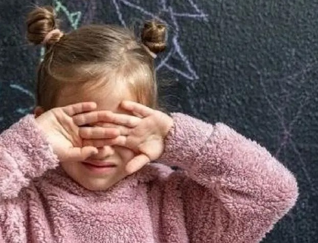 اشتباه کودک تان را اصلاح نکنید