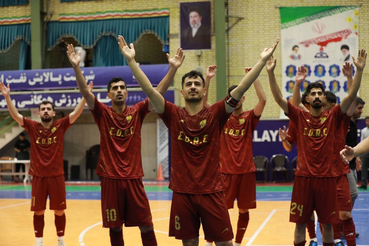 آریا جوان