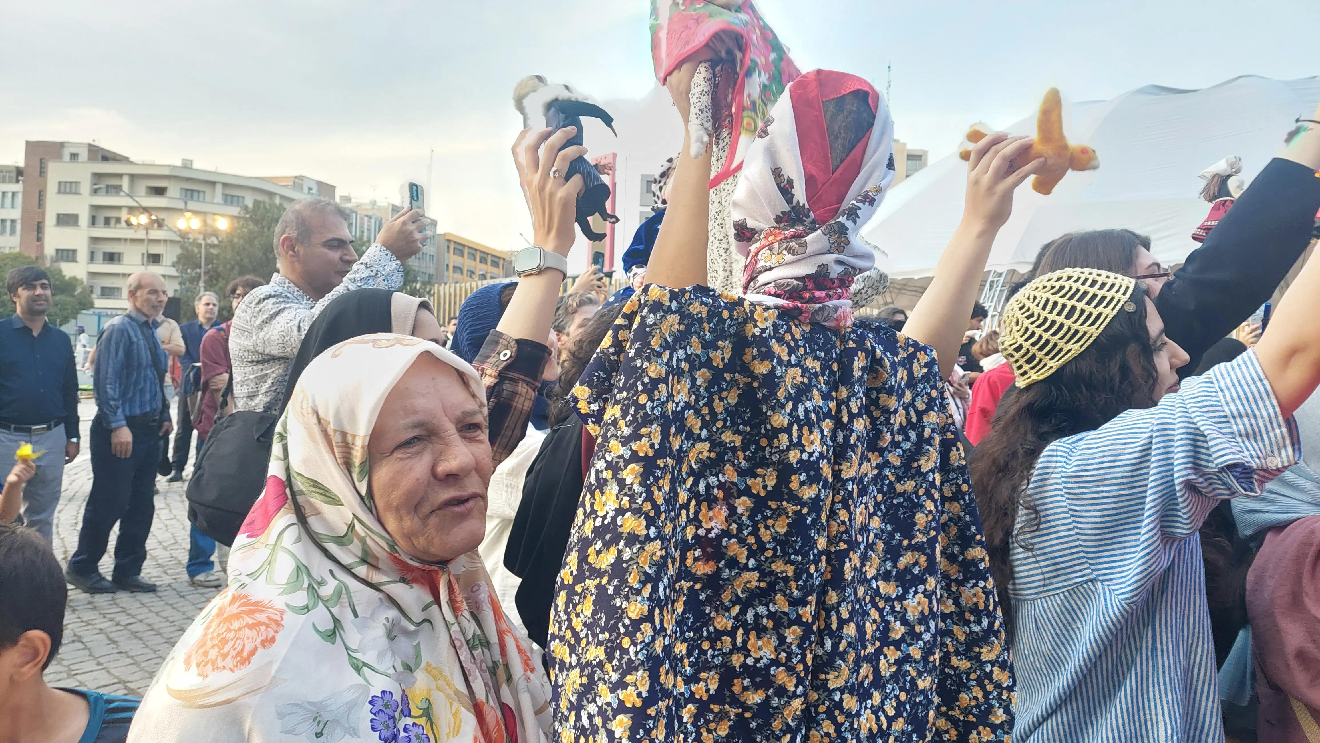 آریا جوان