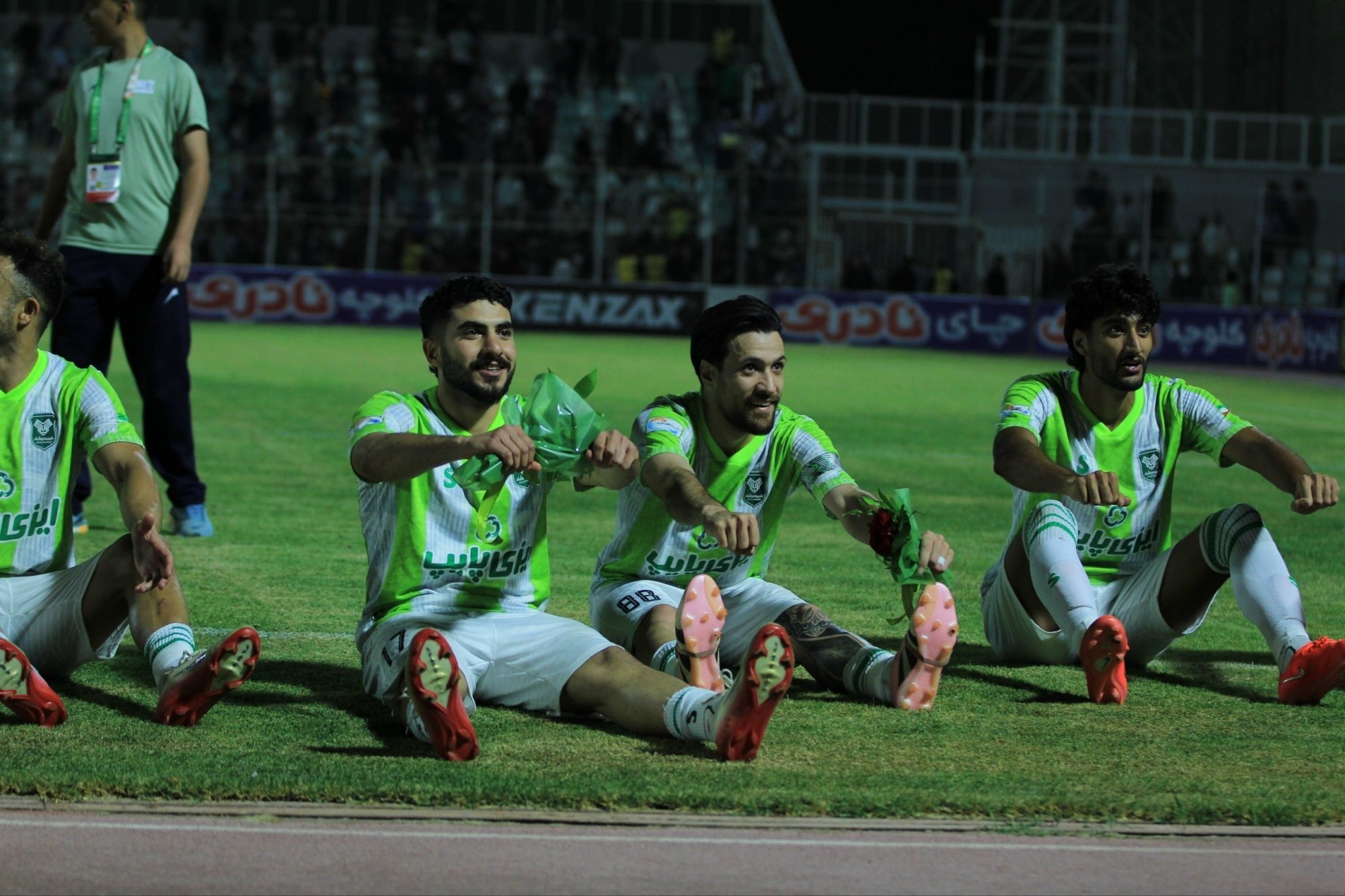 آریا جوان