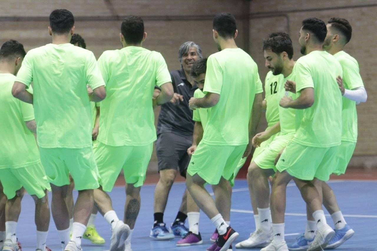 آریا جوان