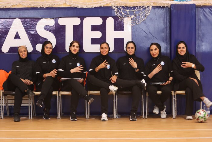 آریا جوان