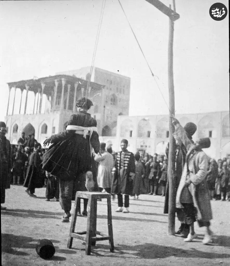 آریا جوان