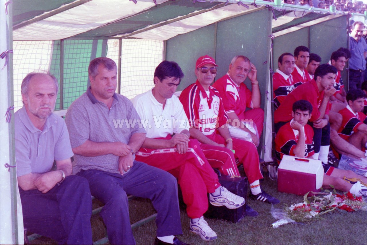 آریا جوان