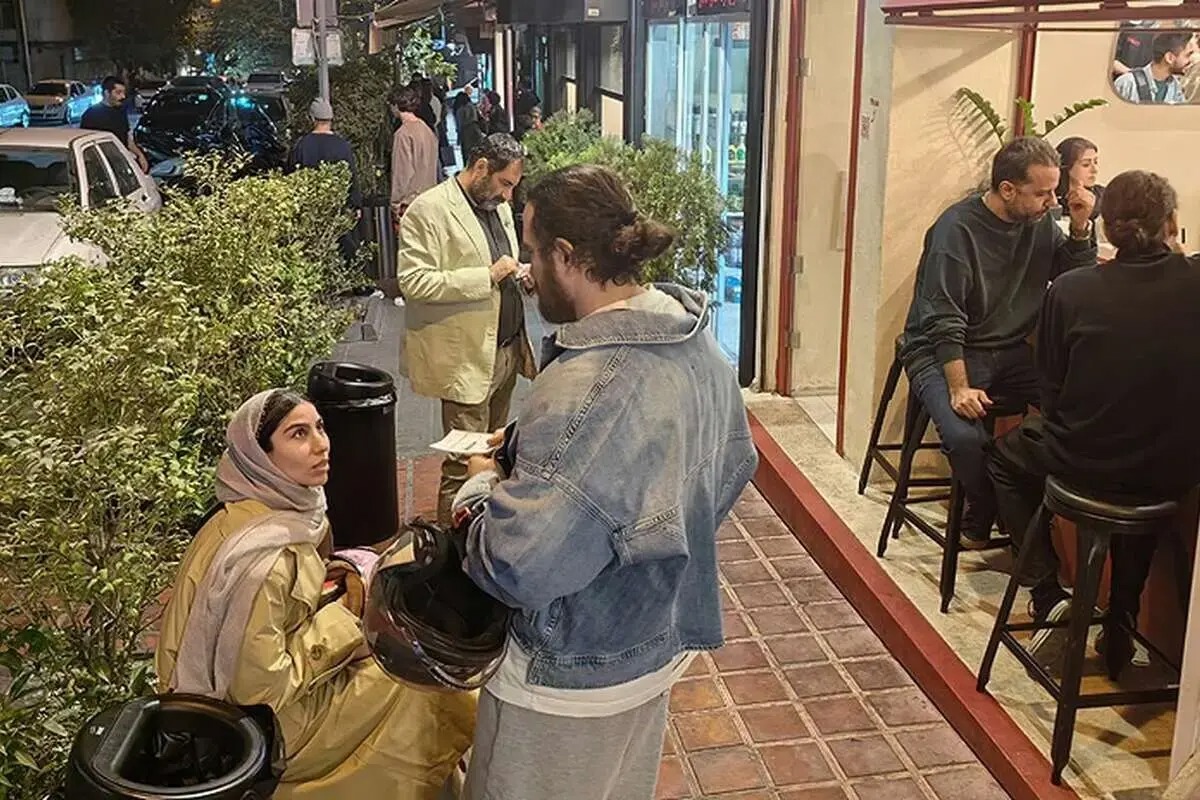 چرا کافه های مرکز تهران به «فضای سوم» زندگی تبدیل شدند؟